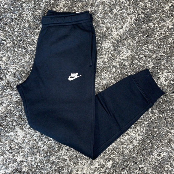 Nike Other - New NIKE Sportswear Standard Fit Tapered Leg Club Fleece Joggers